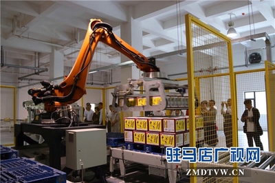 駐馬店市企業(yè)家協(xié)會四組三次聯(lián)誼走進(jìn)十三香集團(tuán)公司